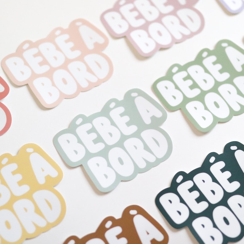 Bébé à Bord Bumper Sticker (French) | Décalque de voiture, vinyle décoratif, petit humain, cadeau de douche de bébé, cadeau de maman image 9