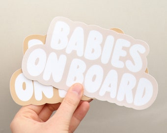 Baby's aan boord bumpersticker | Autosticker | Decoratieve autosticker | Weerbestendige autosticker, Tiny Human kraamcadeau, cadeau moeder,