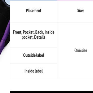 Puede incluir: Mochila morada con un estampado gr&aacute;fico colorido de personajes de la franquicia de pel&iacute;culas Toy Story. El estampado incluye a Buzz Lightyear, Woody y otros personajes. La mochila tiene un bolsillo frontal, un bolsillo trasero y un bolsillo interior.