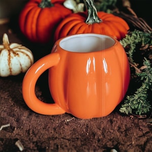 Ceramic ORANGE Pumpkin Mug | Perfect for Coffee, Hot Chocolate & Tea | Autumn, Fall Halloween Decor