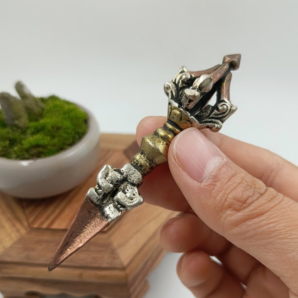 Tibet buddha Pestle Vajra talisman Handicraft Pendant, Buddhism Nepal Phurpa Idol Shakyamuni Buddhism Buddhist Gifts Meditation Charms Zen