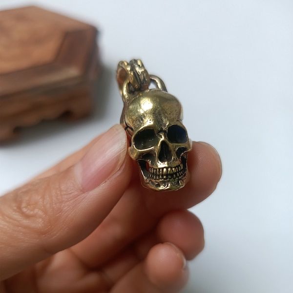 Get 2 Vintage Style Brass Human Skull Skeleton Statues Pendant, Mini Skull Heads Miniature Figurines Ornament Halloween Ghost Party ZF264