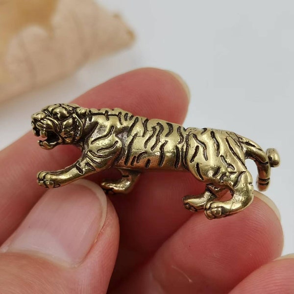 10Pic Vintage Brass tiger figurine Feng Shui Brass Mini Tiger Decor Statue Figurines for Animal Sculpture Collectibles Gift big cat pendant