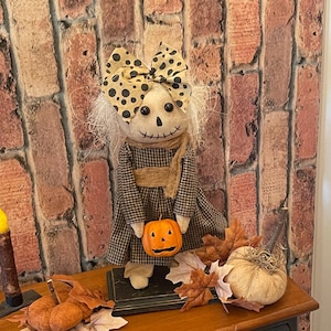 Made to Order - primitiv Betsy Skeleton Girl, Skelett-Puppe, Halloween-Skelett-Puppe