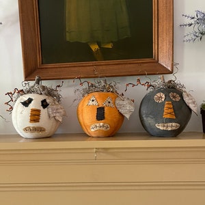 Primitive Forgotten Pumpkins, Primitive Fall Pumpkins, Primitive Pumpkins