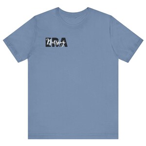 Nursing Era T-Shirt, süße Krankenschwester, Grafik-T-Shirt, Geschenk für RN, Unisex-T-Shirt, Kurzarm-T-Shirt, Pflegeshirt, Krankenschwester-Shirt, perfektes Geschenk für RN