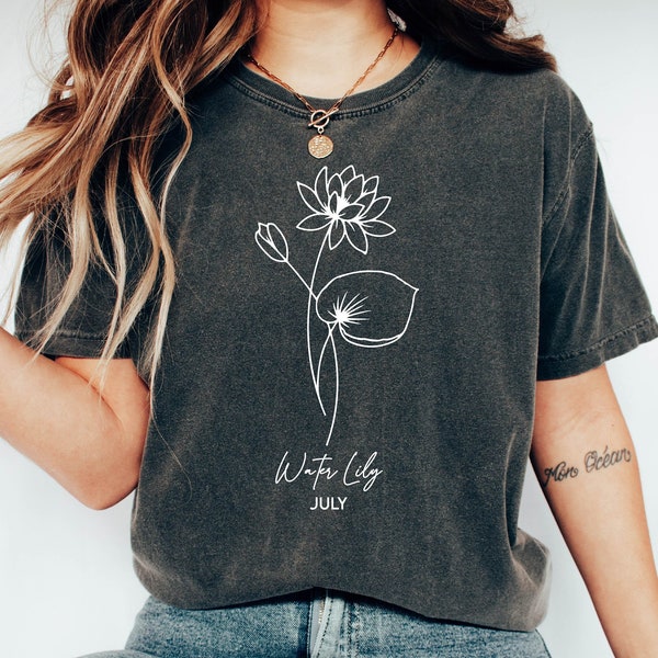 Juli Geburt Pflanze Shirt, botanische Zeichnung, Umriss Seerose, niedliche Seerose, Vintage Grafik T-Shirt, Blume, Wildblumen, Bäume