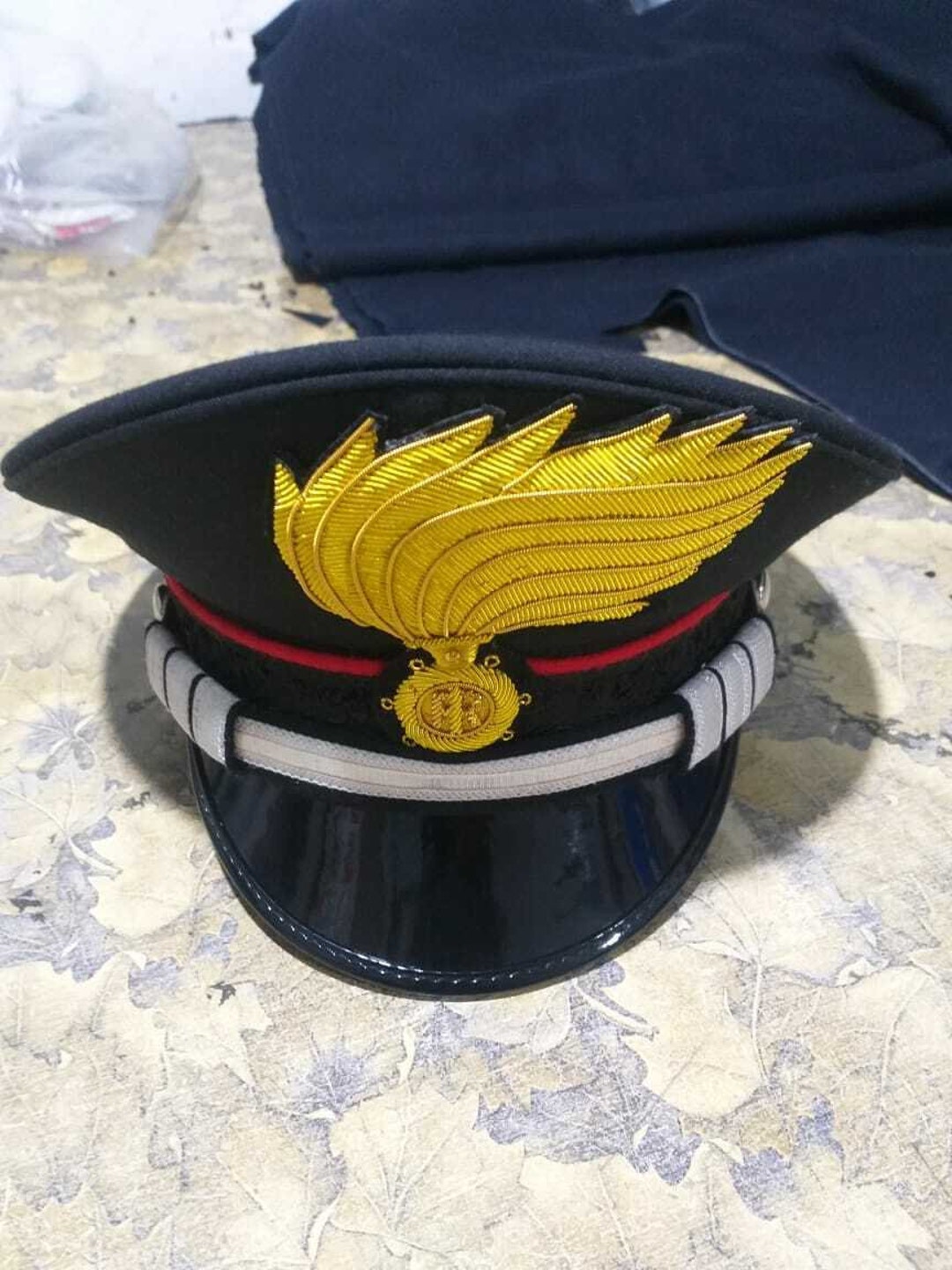 cappello poliziotto italiano