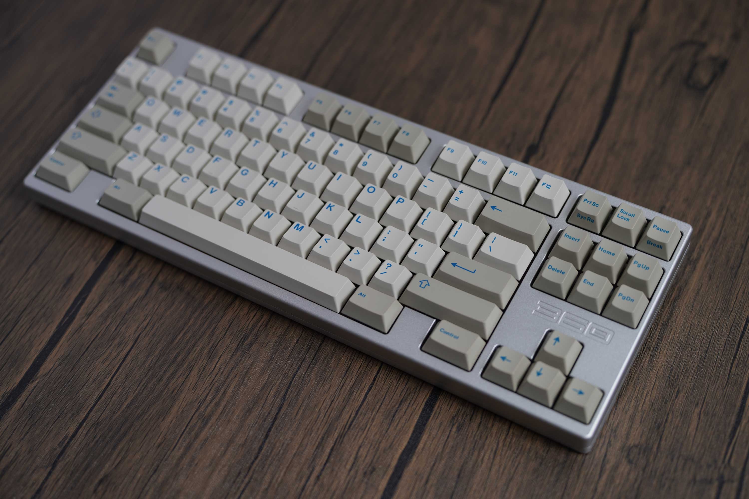 Classic Keycap Set for Mechanical Keyboards, Classic Beige Classic Keycap Set for Mechanical Keyboards, Classic Beige
