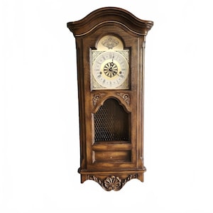 Vintage Wooden Style Wall Clock: Pendulum, Carved Details