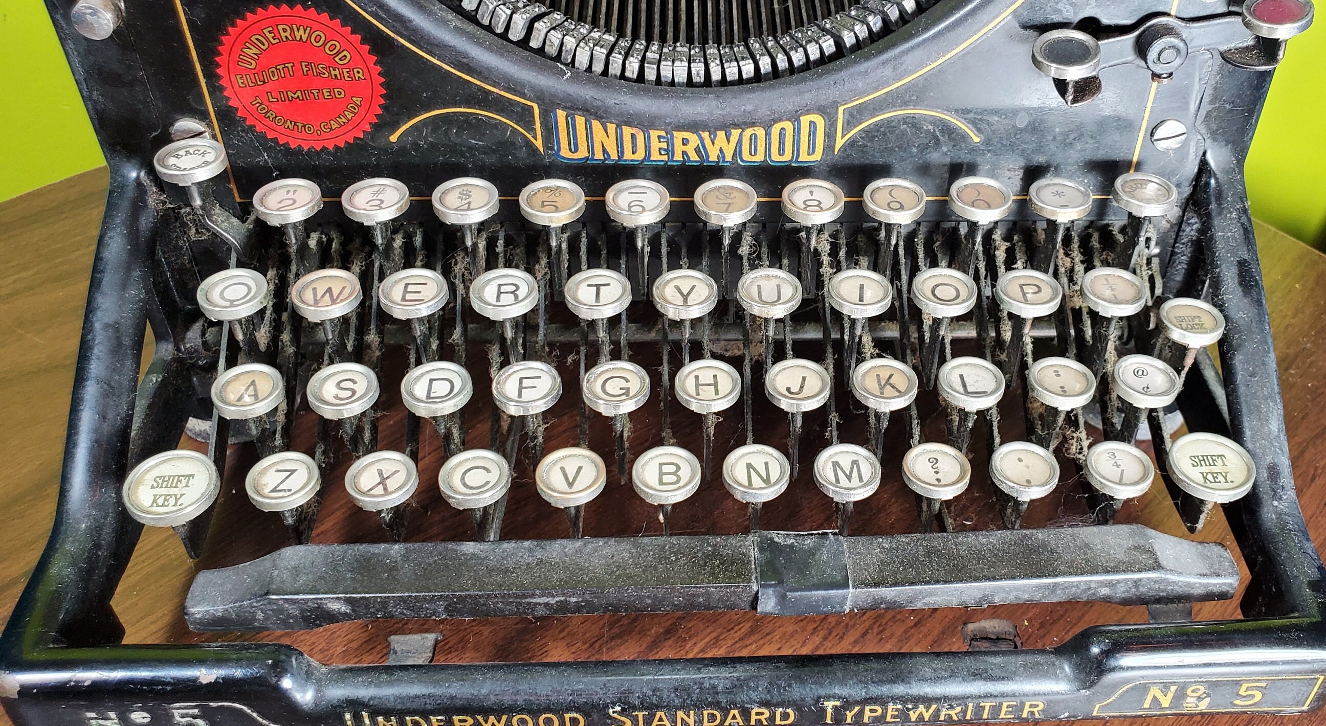Antique Underwood Typewriter No. 5, W/ Original Cover (spacebar