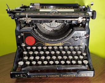 Antique Underwood Typewriter No. 5, W/ Original Cover (spacebar