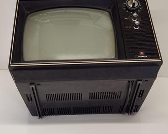 Television, Hitachi P-42 CRT, Turns On, Retro TV, Made in Television, Hitachi P-42 CRT, Turns On, Retro TV, Made in