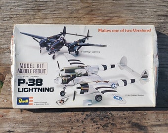 Model Aeroplane P-38 Lightning , Revall, 1/72 scale, Lockheed, Vintage