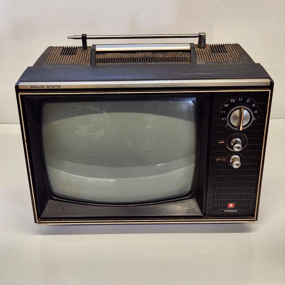Television, Hitachi P-42 CRT, Turns On, Retro TV, Made in Television, Hitachi P-42 CRT, Turns On, Retro TV, Made in