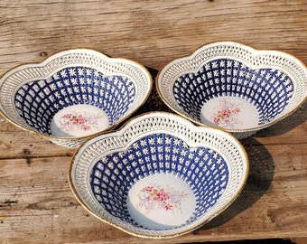 Lattice / Lace Porcelain Bowls, Set of 3, Arpo Curtea de Arges, Floral Bouquet, Handmade Romanian, Vintage
