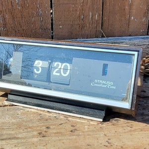 Flip Alarm Clock, Strauss Model 100, Vintage