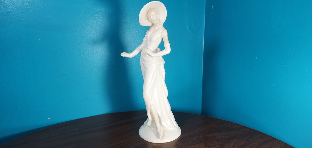 陶芸像 祈りのポーズ 2体セット ヴィンテージ ミッドセンチュリー 陶磁器 ポーズをとる女性像 - Etsy 日本