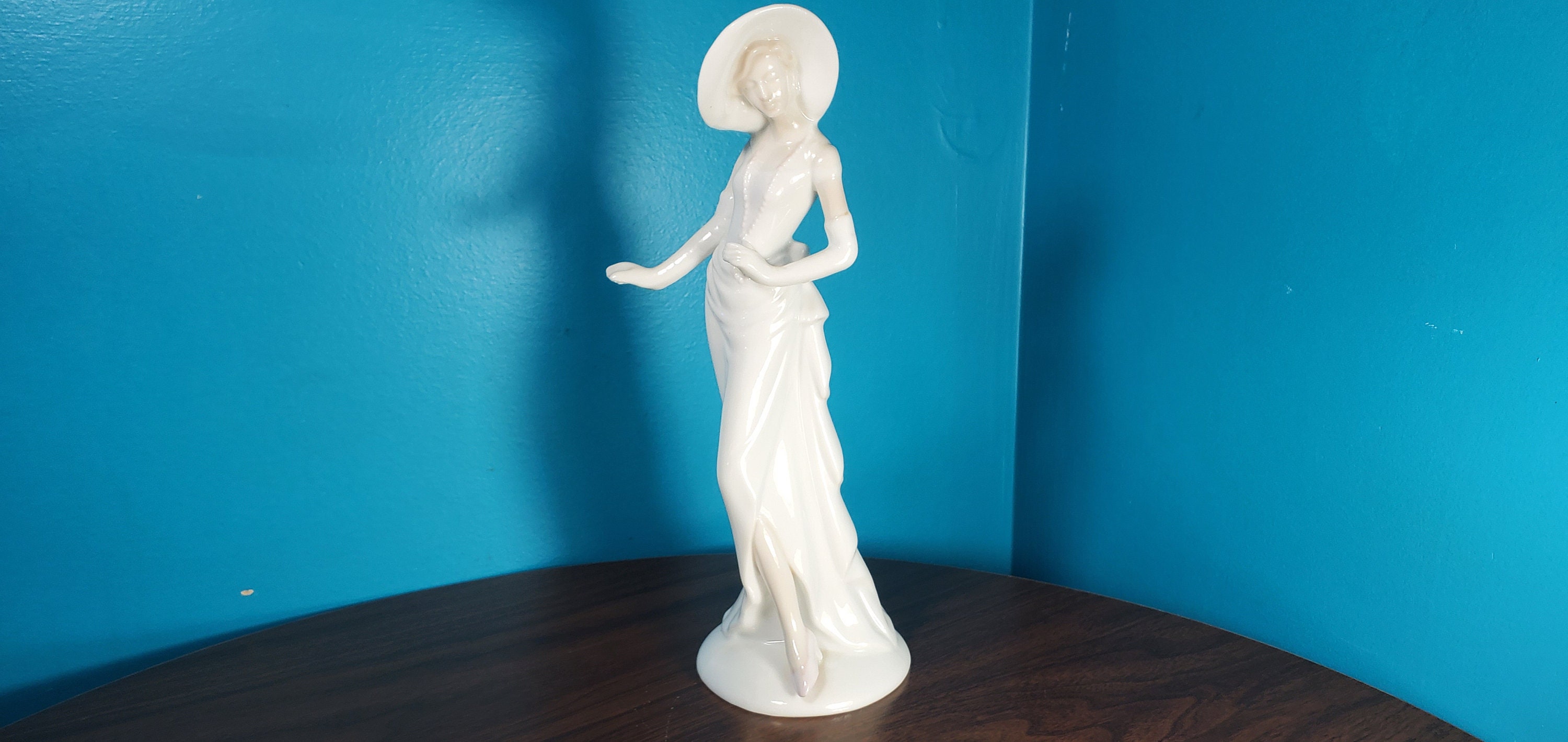 ヴィンテージ ミッドセンチュリー 陶磁器 ポーズをとる女性像 - Etsy 日本