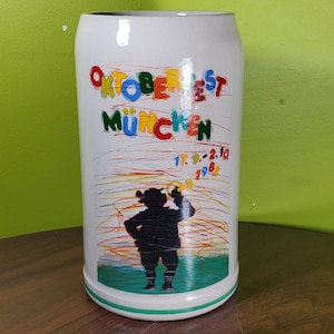 Vintage Keramik Bierkrug im deutschen Stil - &#39;Oktoberfest, München&#39;