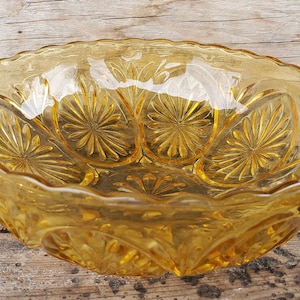 Serving Bowl,, Anchor Hocking, &#39;Medallion Star & Cameo&#39; Amber Pressed Glass, Candy Dish, Fruit Bowl, Art Deco, Vintage,
