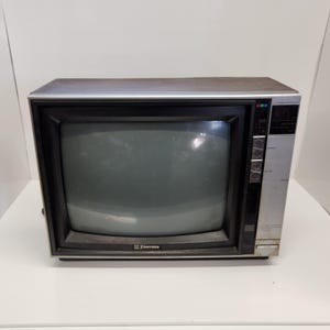 Ferguson 37141 Portable Colour CRT TV - Ideal Film/movie Ferguson 37141 Portable Colour CRT TV - Ideal Film/movie