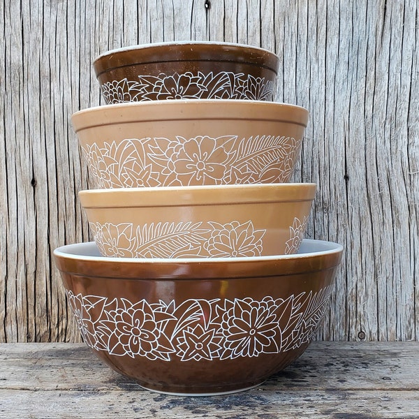 Pyrex Mixing Bowls, Set of 4, Woodland Pattern, Brown / Beige, Vintage, #403, #402, #401