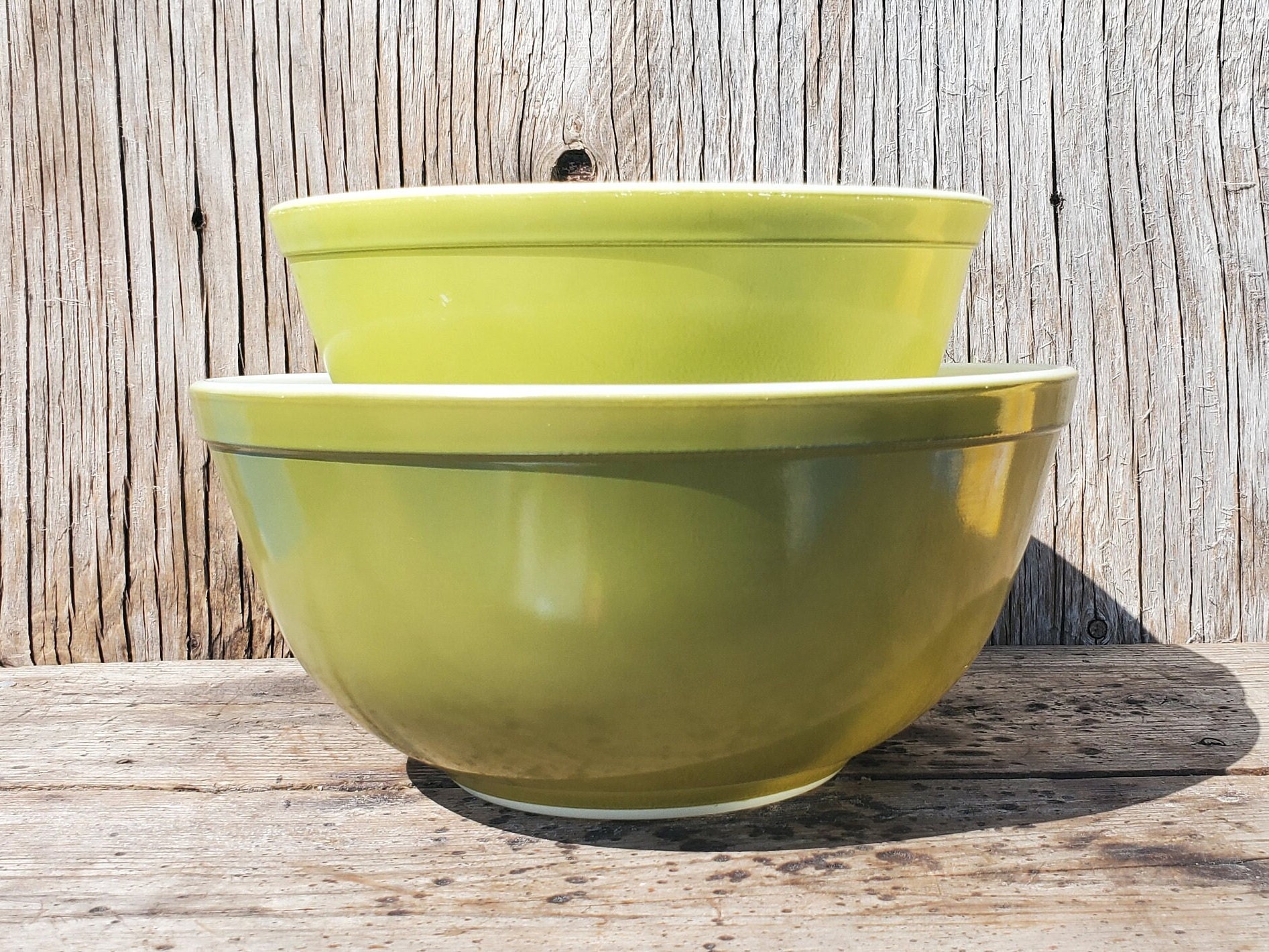 Pyrex Mixing Bowls, Set of 2, Ombre, Avocado and Lime Green