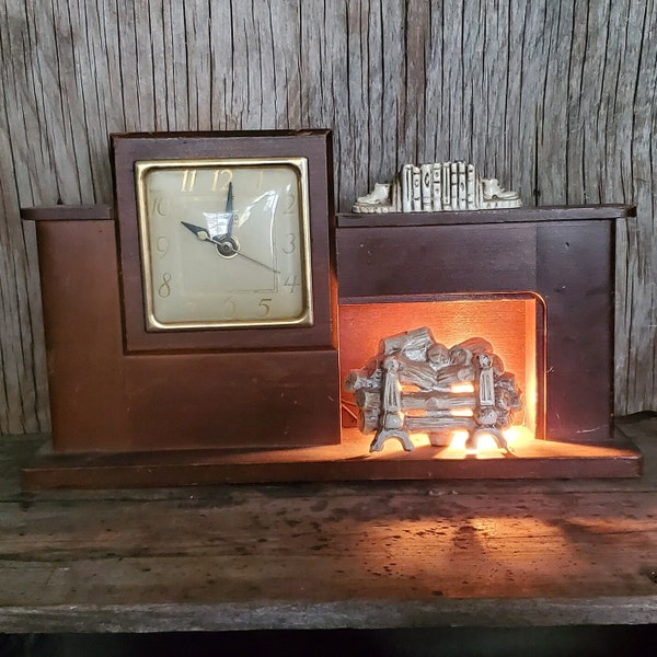 Clock, Mantle, United Clock Corp, Light Up Fire Place, Self Starting, Wood Cased, Electric, Made in America, Vintage