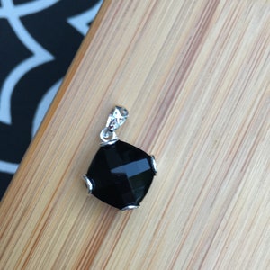 Medium Onyx Necklace, Onyx Pendant with your choice of Pendant alone or with a 925 Silver Snake Chain