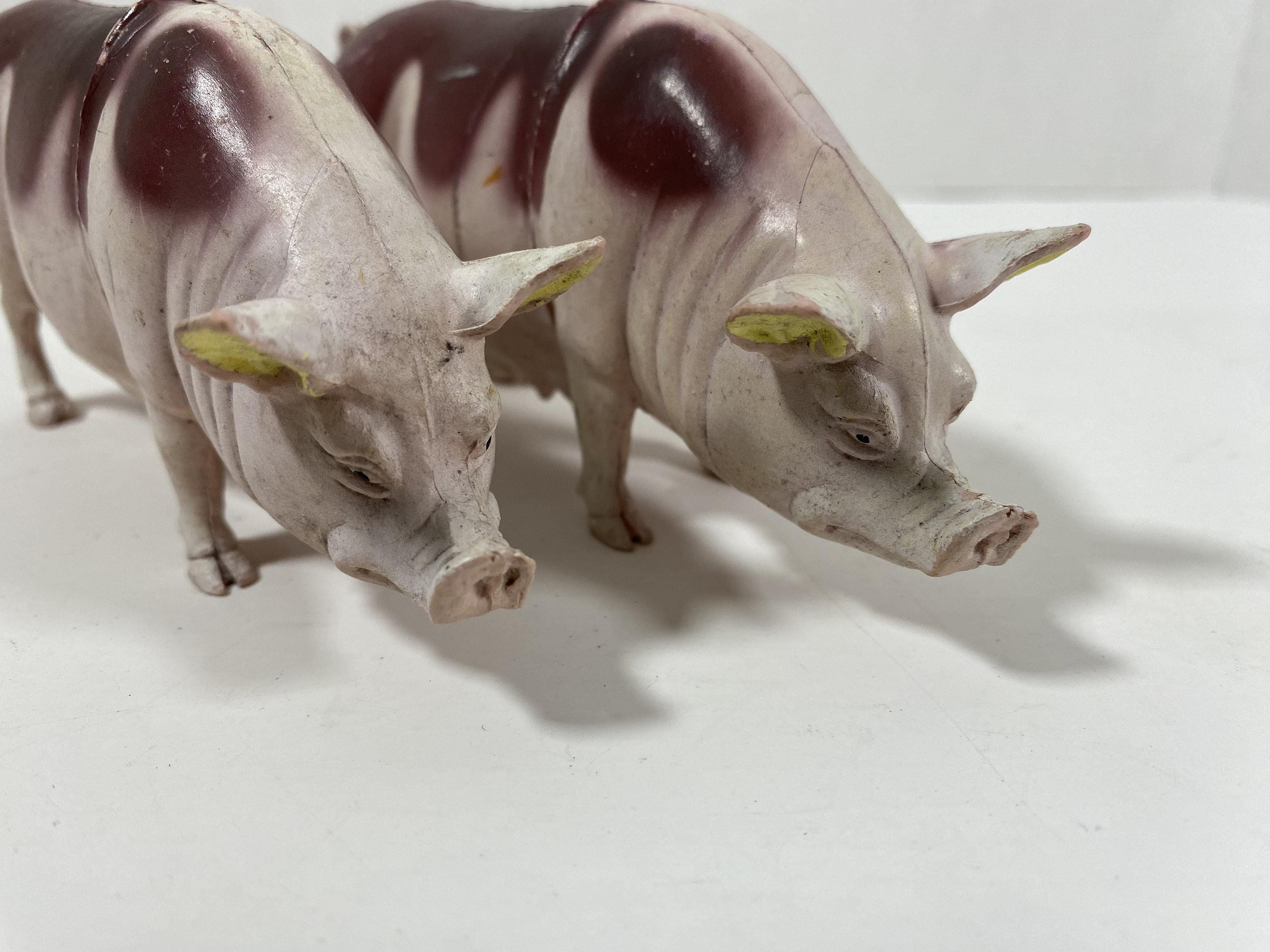 ヴィンテージ 1987 豚のペア 2.5 インチ PVC おもちゃ動物フィギュア