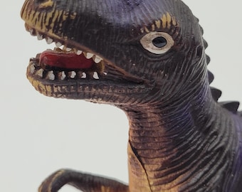 Vintage unbranded Allosaurus Dinosaur figure, 9" long