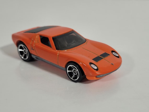 Hot Wheels Lamborghini Miura P400 SV Die-cast Toy Car/awesome