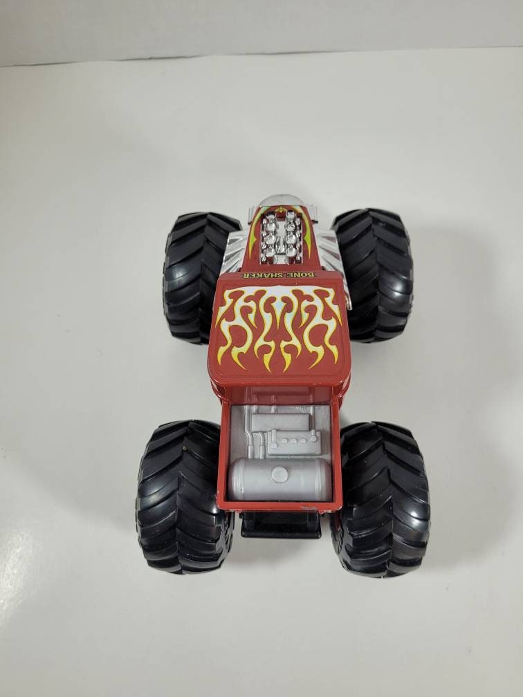 Retro Hot Wheels Monster Trucks Bone Shaker Vehicle 1:24 Scale -  Israel