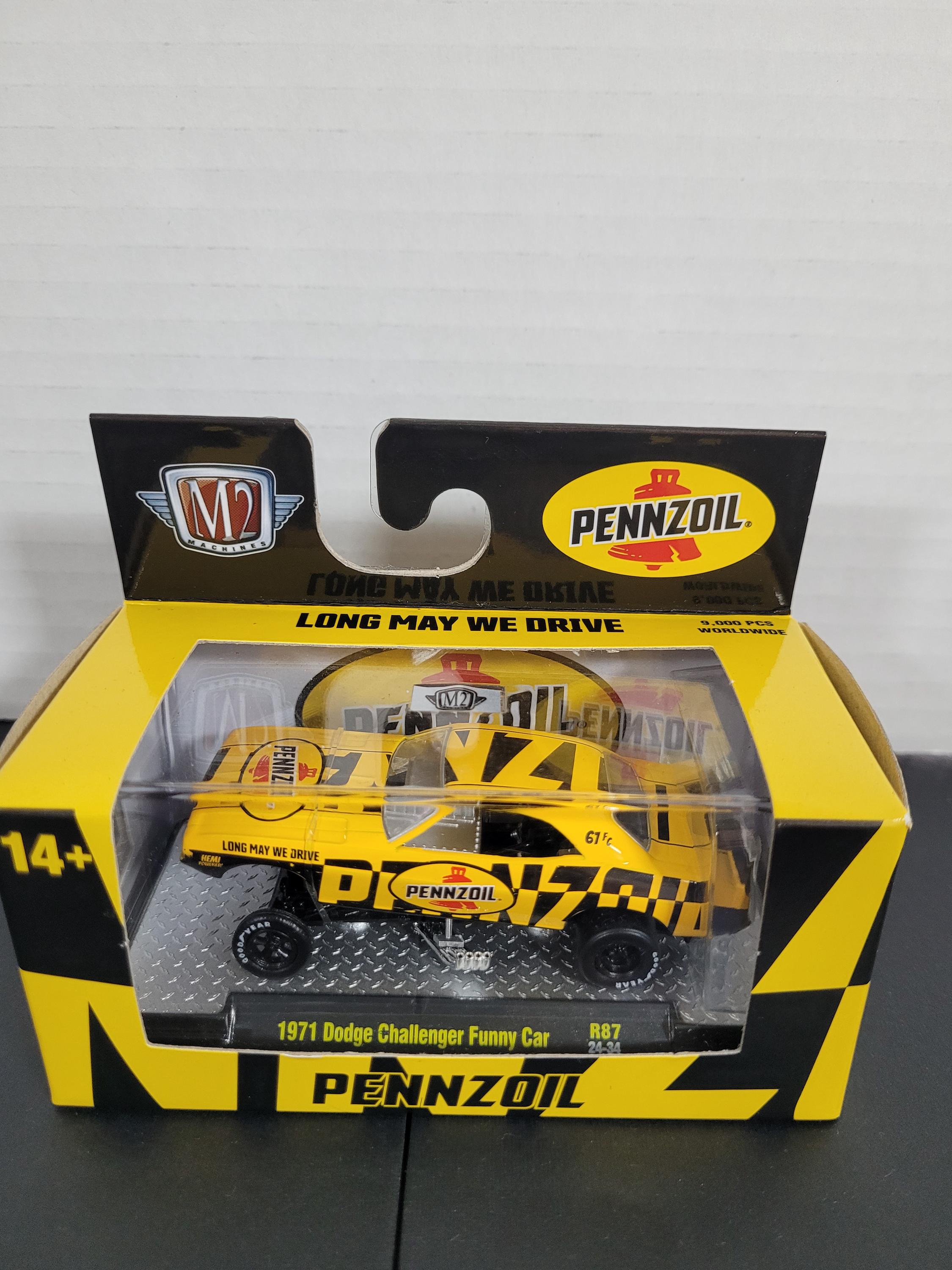 M2 Machines Pennzoil 1971 Dodge Challenger Funny Car Die-cast Toy