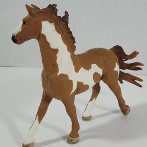 Schleich Farm Life Pinto Stallion Brown and White Action Figure/pretend play image 8