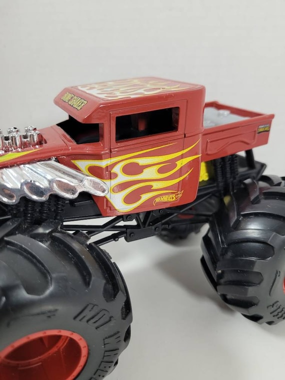 Retro Hot Wheels Monster Trucks Bone Shaker Vehicle 1:24 Scale -  Israel