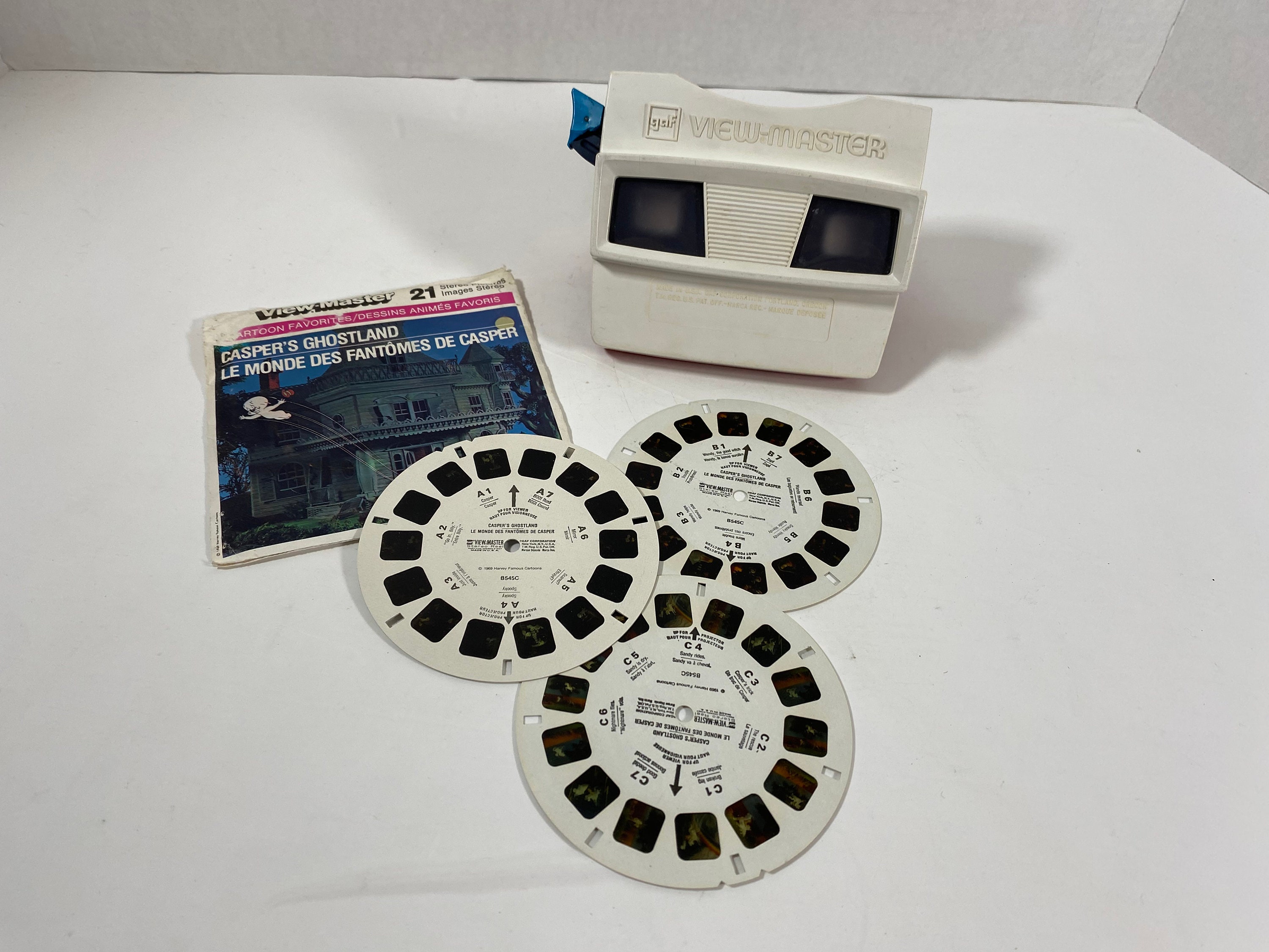 Vintage View-Master with 17 Reels - Vintage & Antique Toys