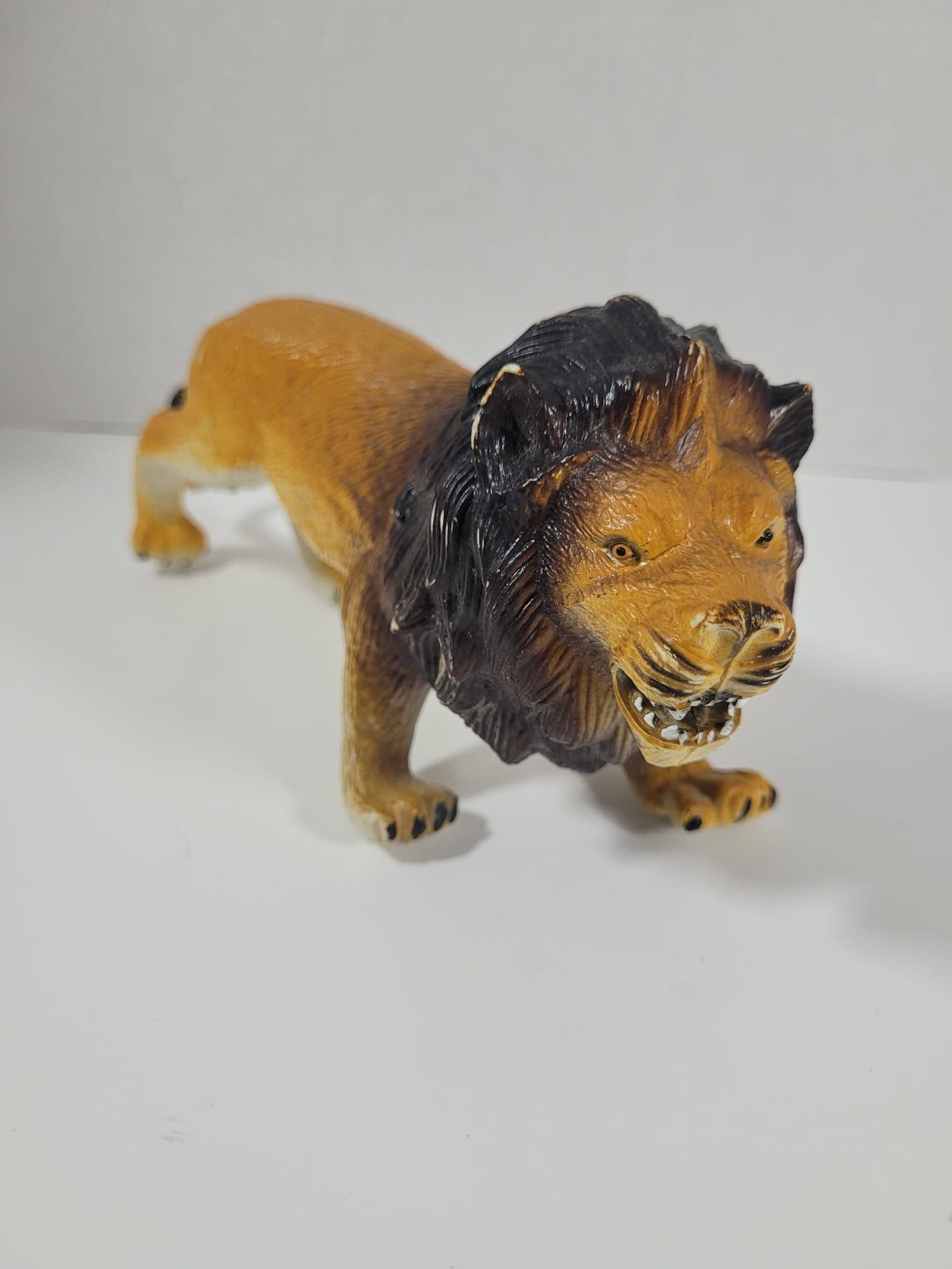 Vintage 1998 Lion Toy Figure - Collectible | Display Item