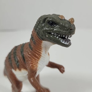 Retro 90&#39;s Ceratosaurus Dinosaur Figure/ Dinosaur Toy