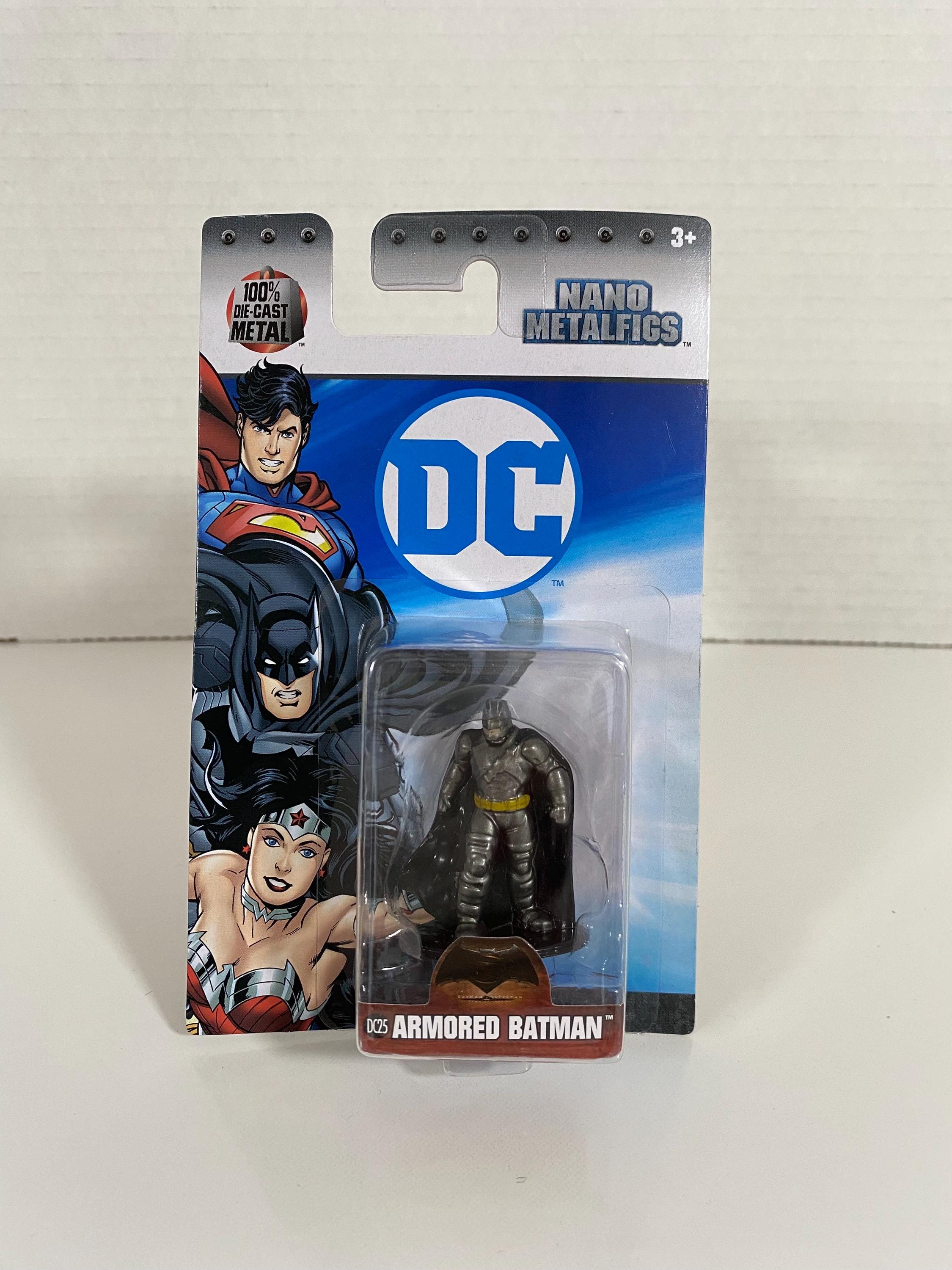 DC Comics: Justice League Armored Batman Nano Metalfigs Toy Action