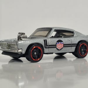 Hot Wheels 1969 Plymouth Barracuda Urban Outlaw Die-Cast Car/1:64 Scale