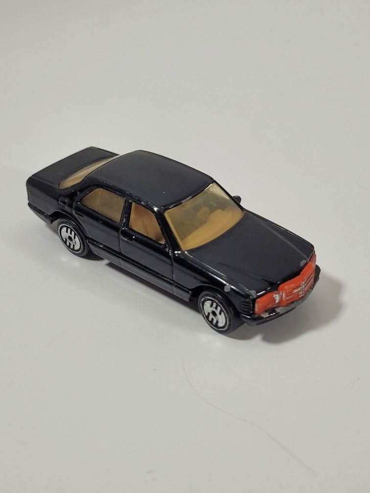 Vintage 1981 Hot Wheels Mercedes Benz 380 SEL Model Die-cast Toy