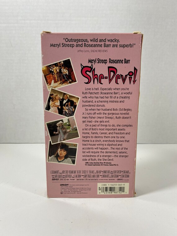 Vintage 1989 She-devil VHS - Starring: Roseanne Barr, Meryl Streep