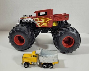 Retro Hot Wheels Monster Trucks Bone Shaker Vehicle 1:24 Scale -  Israel