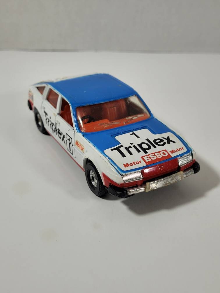 Vintage 1980s Corgi 3