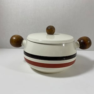 Vintage 1970’s Enamel Fondue Pot With Lid & Round Wooden Handles - Collectible | Display Item | Gift Idea