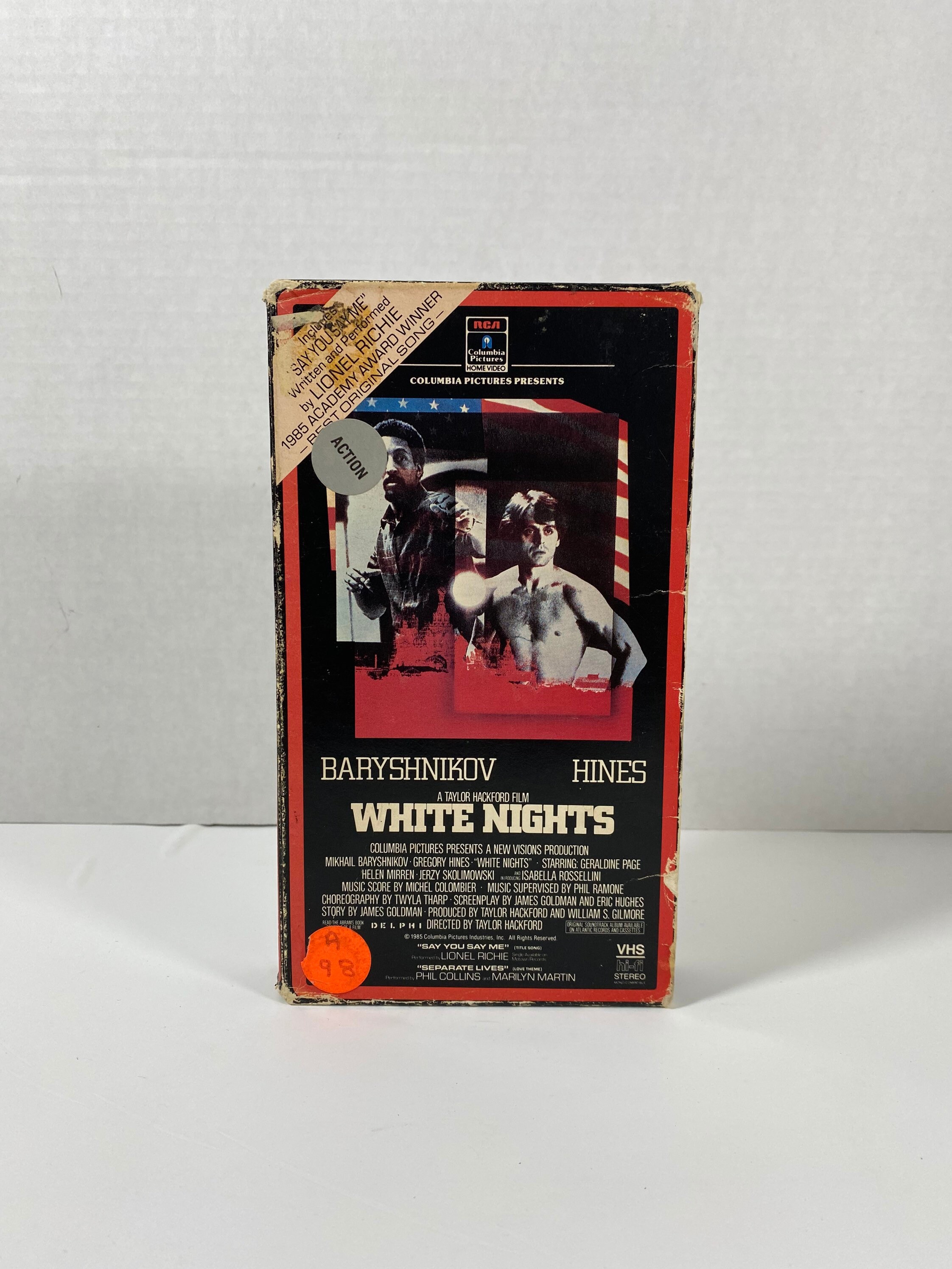 Vintage 1985 White Nights VHS - Starring: Mikhail Baryshnikov