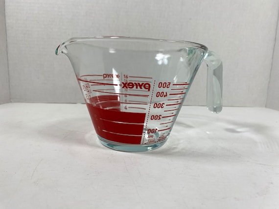 Vintage Pyrex Measuring cups 2 Red Letters clear glass - Collectors in the  House