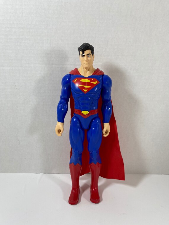 スーパーマンアクションフィギュア BATMAN：The Dark Knight Returns』版スーパーマンをアクション